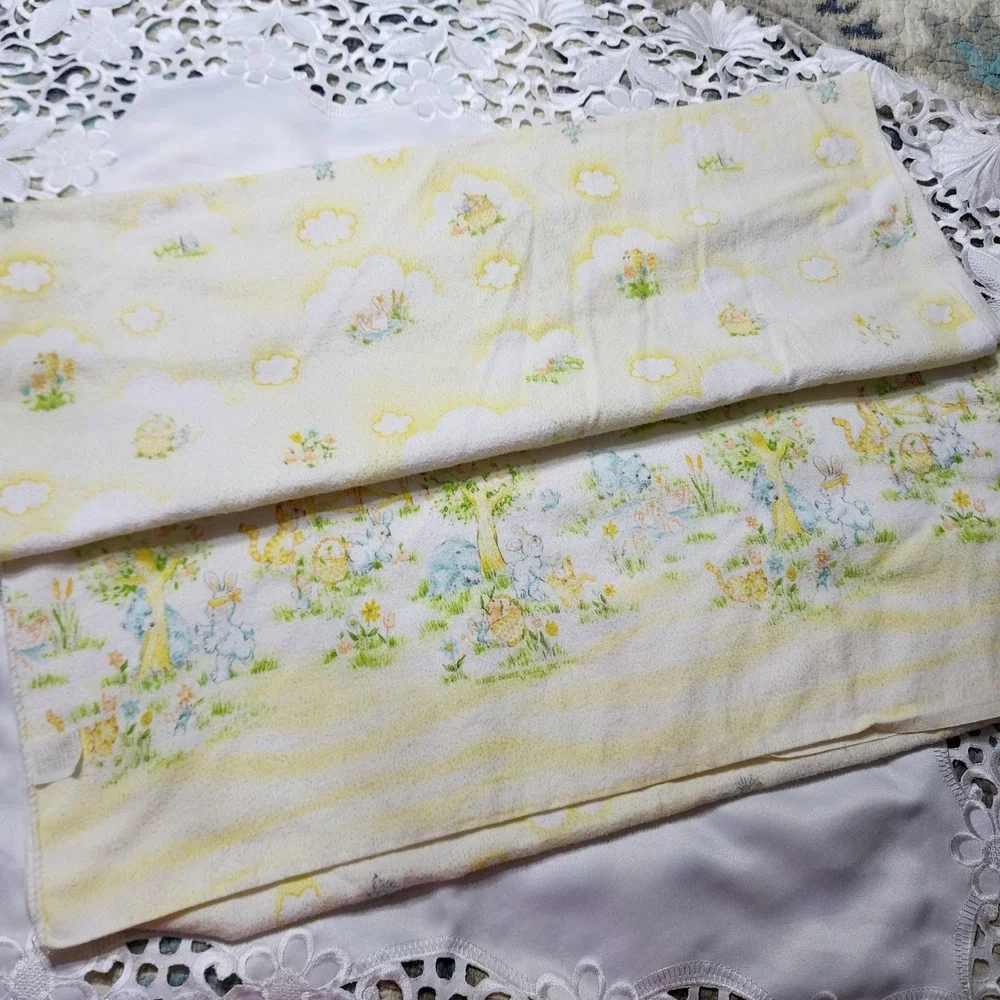 Vintage Dundae Receiving Blanket Pastel‎ Bunny Duck Kitten Bear Flannel Nursery